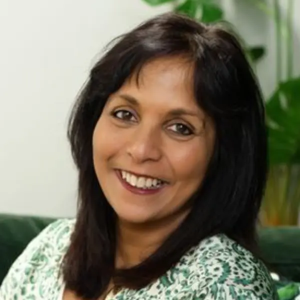 Dr Anita Davenport
